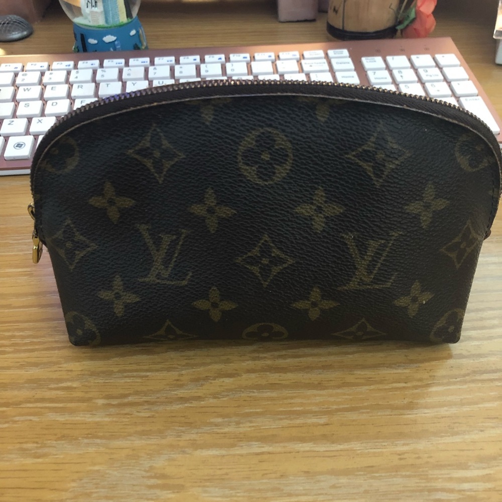 Authentic lv Cosmetic Pouch